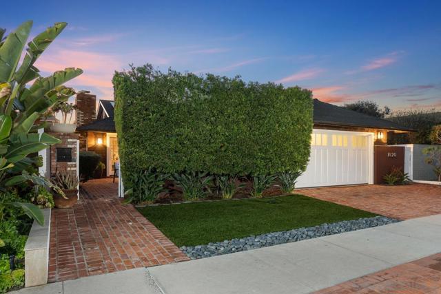 1820 Coast Blvd, Del Mar CA: https://media.crmls.org/mediaz/255bb08f-78ef-4aae-bcdc-7488afc95f78.jpg