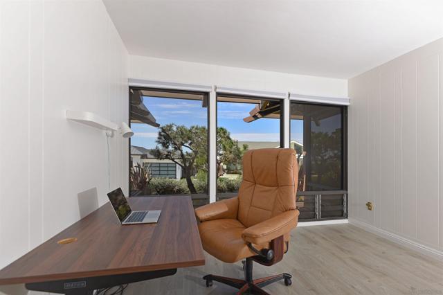 1553 Copa de Oro, La Jolla CA: https://media.crmls.org/mediaz/255bb3d8-0120-47df-8fc7-0ed179fc3aa8.jpg