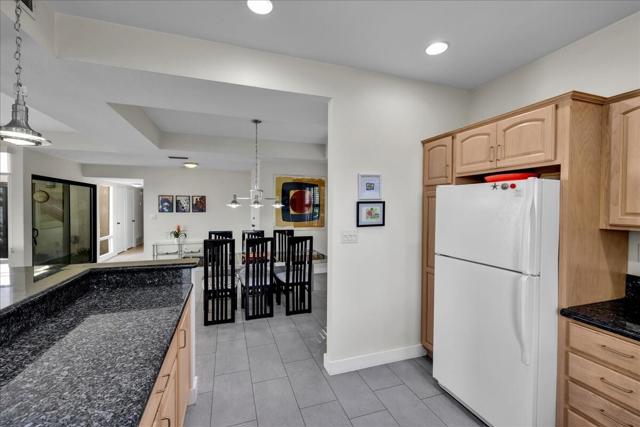 2202 Oakcrest Drive, Palm Springs, CA 92264