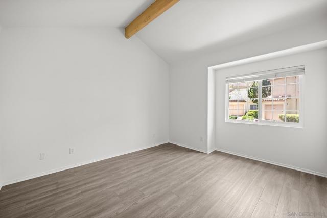 740 Breeze Hill Rd, Vista CA: https://media.crmls.org/mediaz/255bc422-120f-4278-9d7e-1c4a8171f3d9.jpg