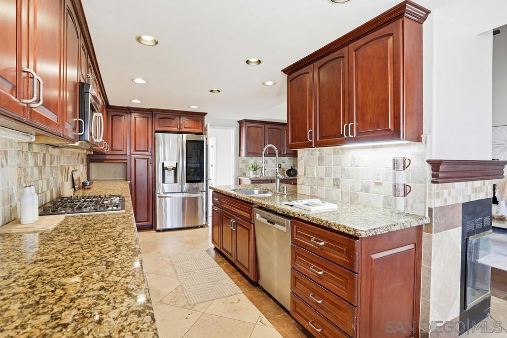 11753 Avenida Sivrita - photo 9