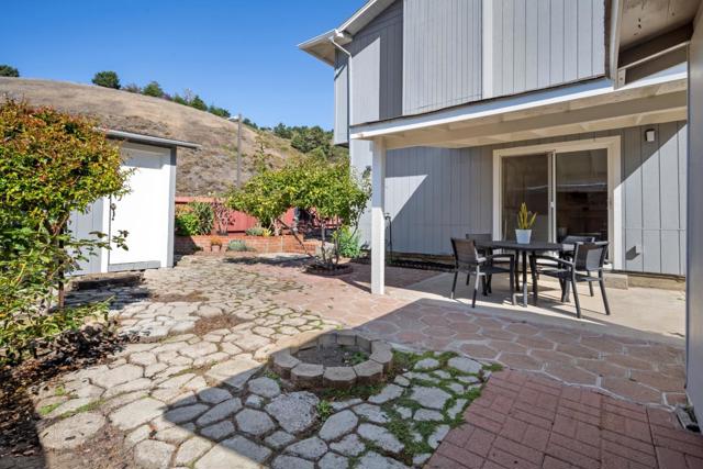 511 Buel Avenue, Pacifica CA: https://media.crmls.org/mediaz/255c12b1-26ec-4e4f-93ff-6e60add2bc4c.jpg
