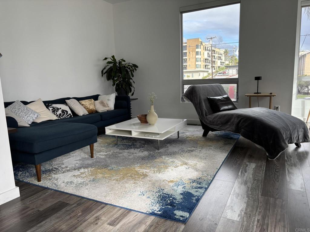 2064 2nd Avenue - photo 2