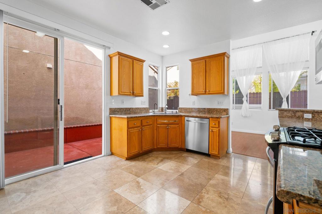 MLS #250042587SD image #5