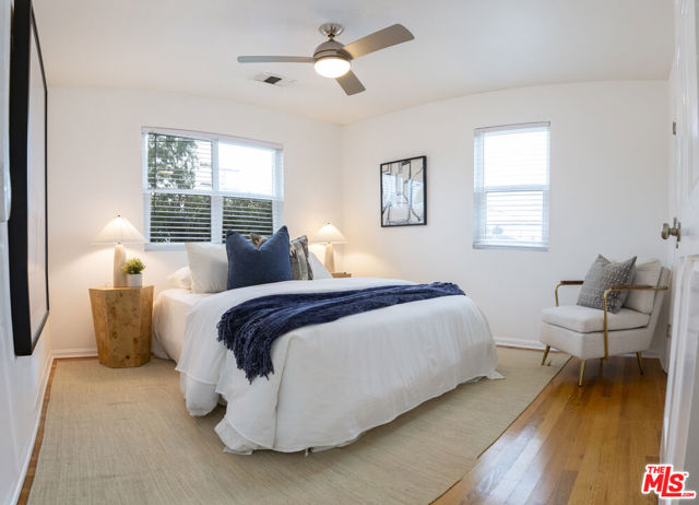 654 Broadway Street photo 15