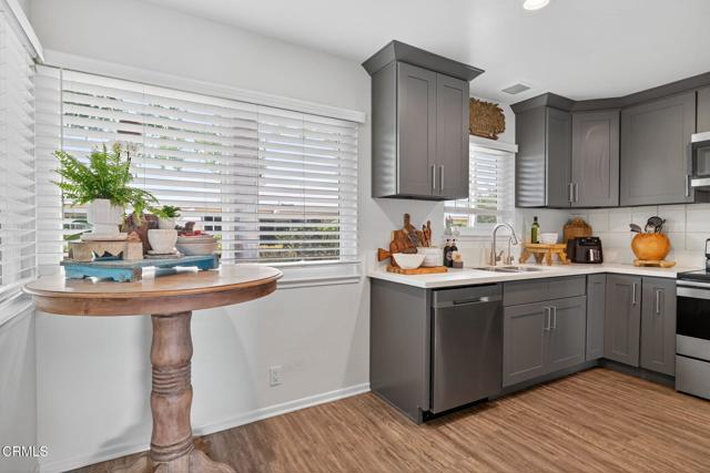 269 E Elfin Green, Port Hueneme CA: https://media.crmls.org/mediaz/255dac44-899d-45fb-8f52-39940f560fc7.jpg