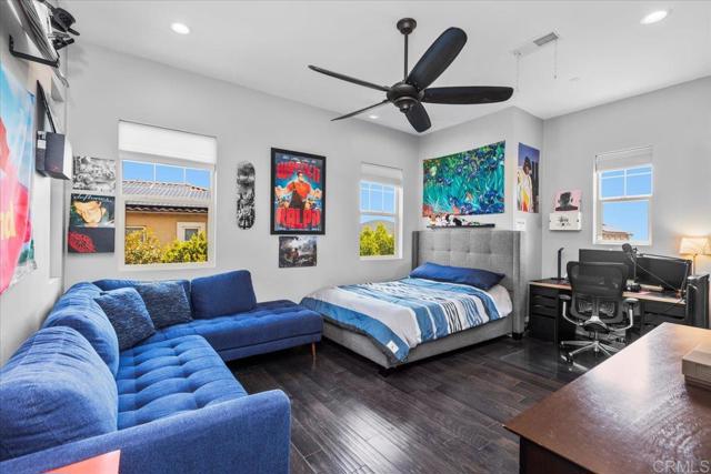 543 Ledge Street, San Marcos CA: https://media.crmls.org/mediaz/255e98d9-5c6e-4fa8-aa35-9cf5b4daa40e.jpg