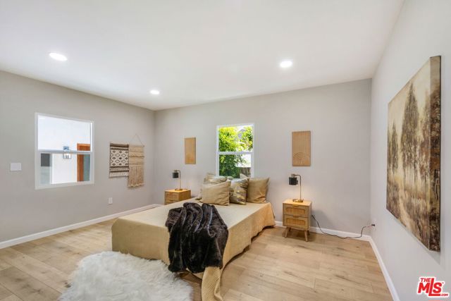 120 W Ellis Avenue, Inglewood CA: https://media.crmls.org/mediaz/255f07dc-b885-4478-96b2-d1e92343bb70.jpg