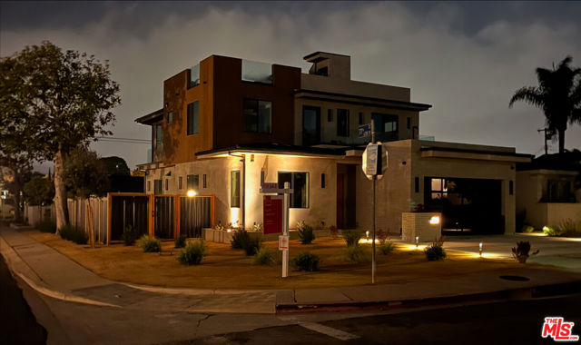 7543 Denrock Avenue, Los Angeles CA: https://media.crmls.org/mediaz/255f3949-673e-468d-9c29-7973435c07a2.jpg