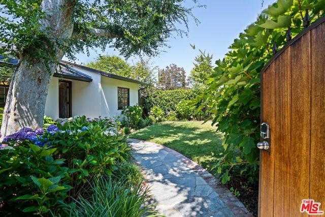 13009 Greenleaf Street photo 1