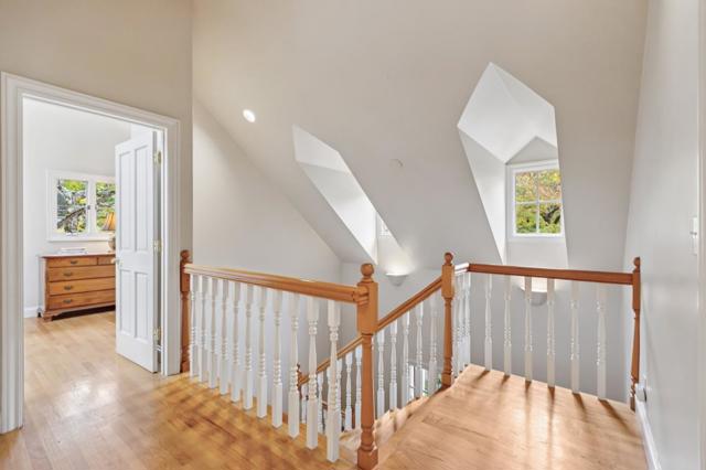 106 Pepper Avenue, Burlingame CA: https://media.crmls.org/mediaz/255fe145-2e67-41f7-86c8-3ee5bd868603.jpg