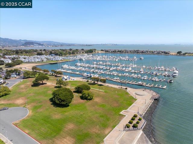 609 Commodore Dr, Richmond CA: https://media.crmls.org/mediaz/2560d21b-3957-4ef3-854d-46d8082b5caa.jpg