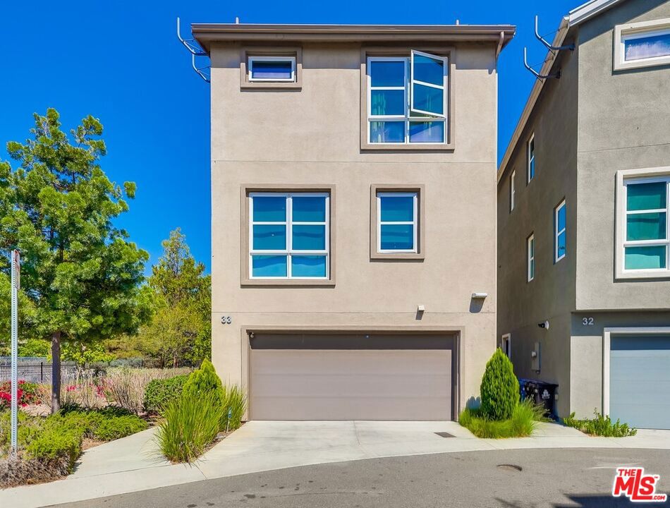 2700 E Chaucer Street #33