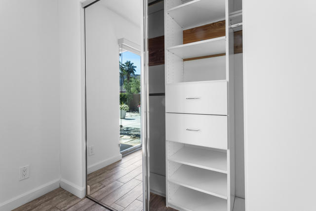 52540 Avenida Juarez, La Quinta CA: https://media.crmls.org/mediaz/25613643-6f18-40af-81b5-f088af863c3c.jpg