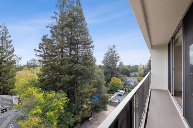 1330 University Drive, Menlo Park CA: https://media.crmls.org/mediaz/25623e1e-24ba-4d59-8b27-4ab53329bb92.jpg