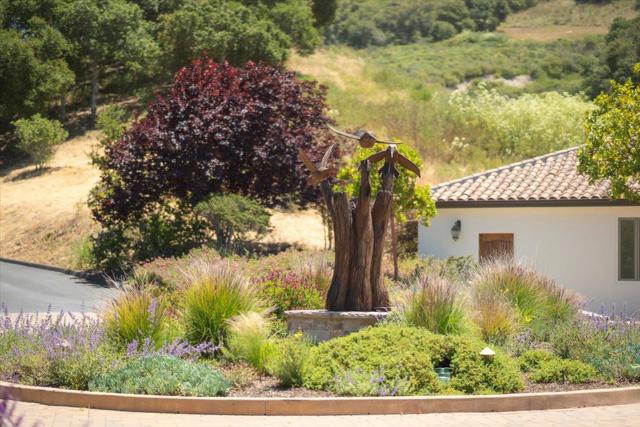 25926 Puerta Del Cajon, Monterey CA: https://media.crmls.org/mediaz/256290ae-6767-4a0c-8293-7fd5eadbb805.jpg