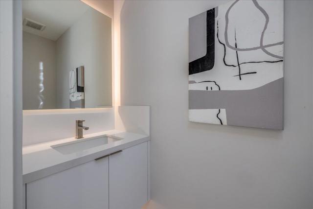 151 Holliday Way, Palm Springs CA: https://media.crmls.org/mediaz/2562e504-de82-498d-ac54-e9dfa0d0585f.jpg