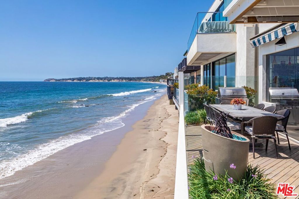 Pacific Ocean Breezes