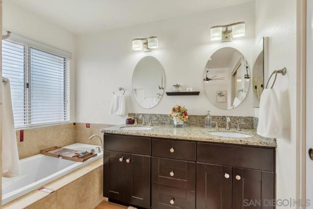 9410 Brian Way, El Cajon CA: https://media.crmls.org/mediaz/2563db90-1054-4831-849b-8f41ac1c7f39.jpg