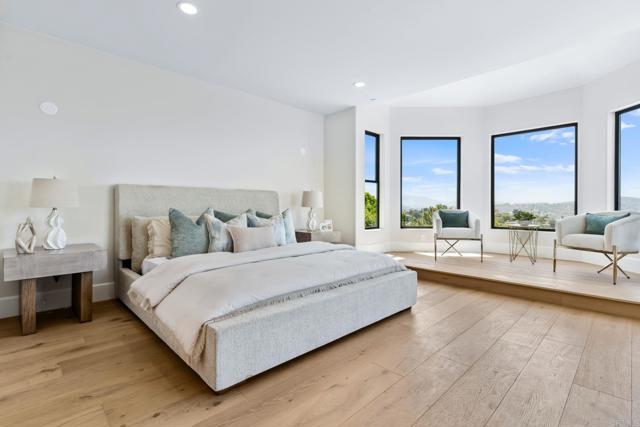 Image 36 of 75 For 9355 Lavell Street