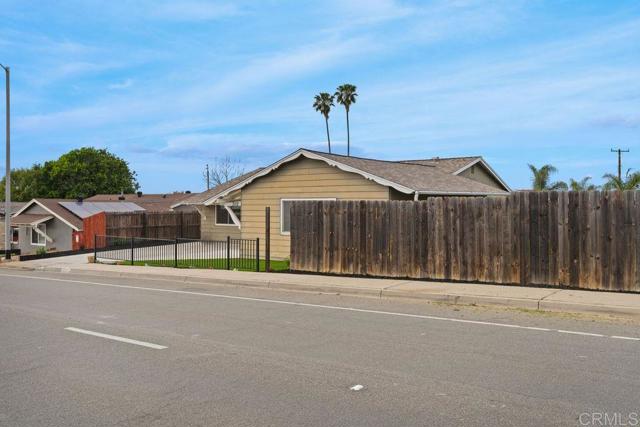 Detail Gallery Image 36 of 49 For 7112 Skyline Dr, San Diego,  CA 92114 - 4 Beds | 2 Baths