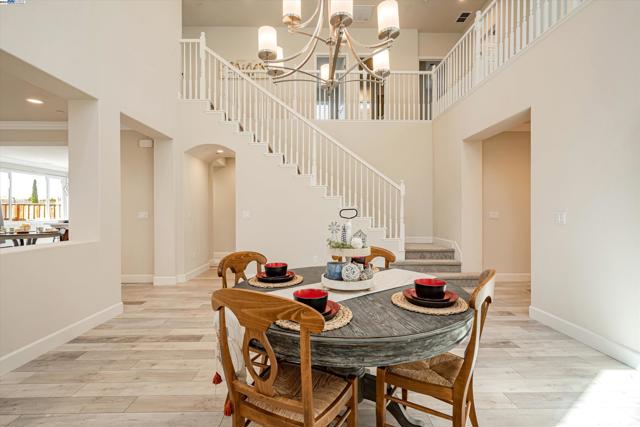 Image 12 of 60 For 5529 Mountain Ridge Way