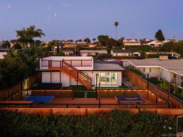 2736 Burgener Blvd, San Diego CA: https://media.crmls.org/mediaz/2566918e-ccc5-4cc1-b117-6f10e687c8fd.jpg