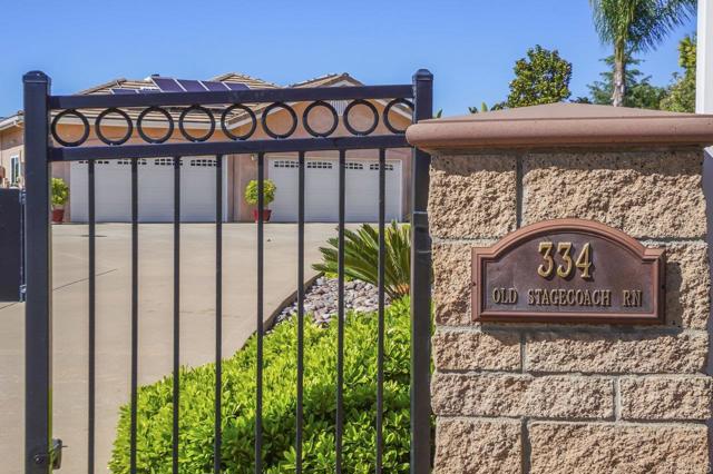 Detail Gallery Image 4 of 68 For 334 Old Stagecoach Run, Alpine,  CA 91901 - 4 Beds | 3/1 Baths
