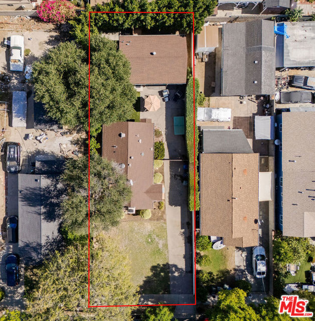 1900 Mentone Avenue photo 48