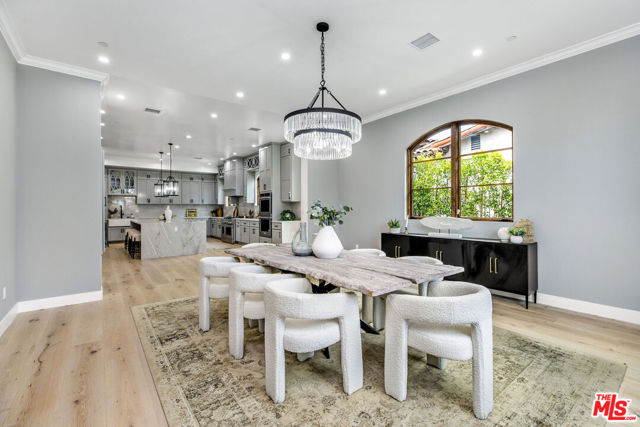 6888 Alta Vista Drive, Rancho Palos Verdes CA: https://media.crmls.org/mediaz/25685524-219c-4087-8b3b-e5e4fb0ea856.jpg