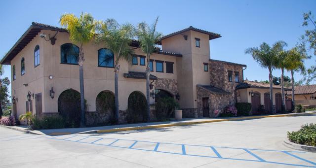 11851 Riverside Dr, Lakeside CA: https://media.crmls.org/mediaz/25686da0-358b-40e8-b558-11f6154855d9.jpg