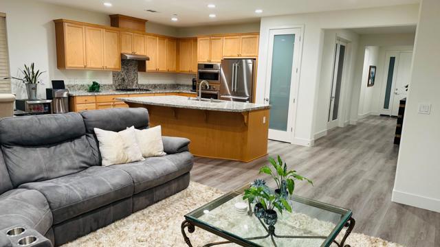 2051 White Oak Drive, Hollister CA: https://media.crmls.org/mediaz/256898ad-cc9f-4fe6-ae9c-36cbdd41d108.jpg