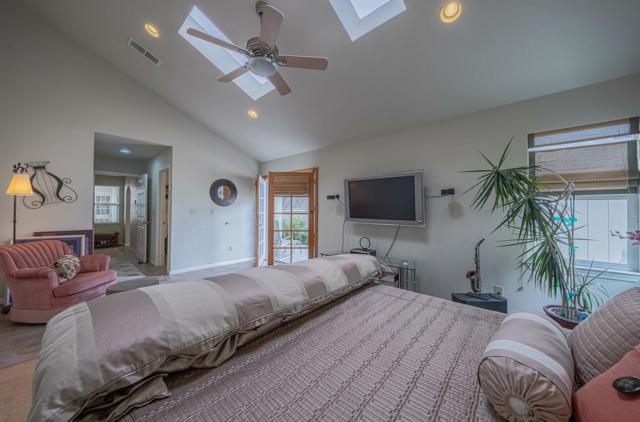 205 Maple Street, Salinas CA: https://media.crmls.org/mediaz/2569c762-0794-40e0-abc4-90f3e21d2803.jpg