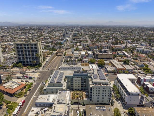 3812 Park Blvd, San Diego CA: https://media.crmls.org/mediaz/2569f50b-f798-43b8-a340-31d28dca893f.jpg
