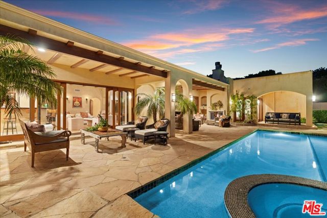 1740 Carla, Beverly Hills CA: https://media.crmls.org/mediaz/256a3d65-4354-4da4-bc32-37f3fa1f5abb.jpg