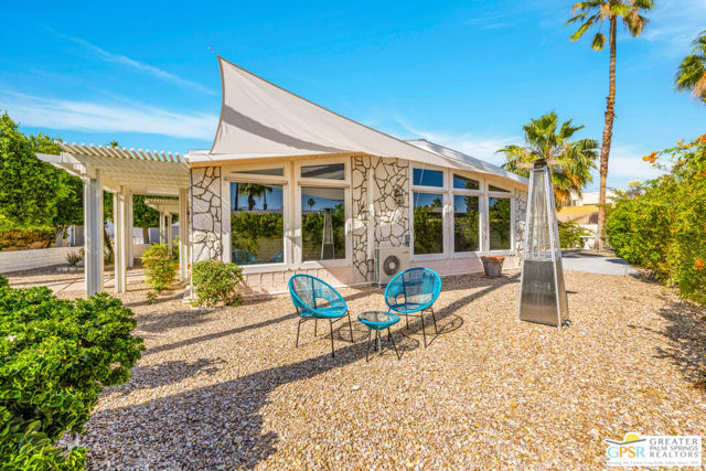 10 International Boulevard, Rancho Mirage CA: https://media.crmls.org/mediaz/256a439e-a99e-43d1-b148-ee0076870c60.jpg