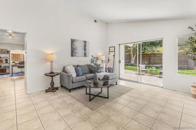 5341 Gooseberry Way, Oceanside CA: https://media.crmls.org/mediaz/256b9aa0-851d-4b8c-98cb-6e025a602718.jpg