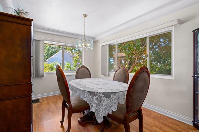 1338 Palomar, Escondido CA: https://media.crmls.org/mediaz/256cbf1c-f8d1-4166-95a7-fbeb304e6dd0.jpg