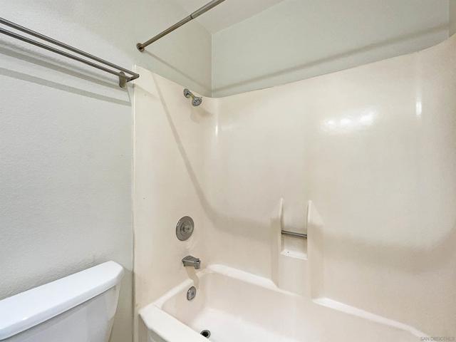 8034 Linda Vista Rd, San Diego CA: https://media.crmls.org/mediaz/256d0c18-5366-445b-891e-1f03830d97b9.jpg