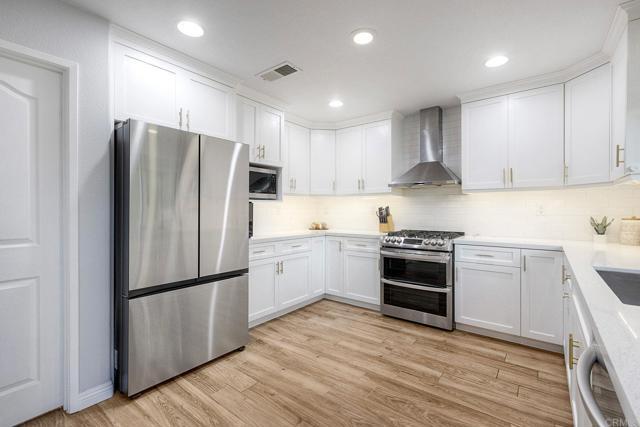 4540 Arbor Glen Way, Oceanside CA: https://media.crmls.org/mediaz/256d1757-cd0b-4036-8b55-05bd2f974e1d.jpg