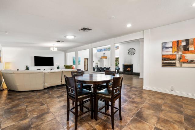 1223 E San Lorenzo Road, Palm Springs CA: https://media.crmls.org/mediaz/256ef2f0-fd7f-4b05-810b-11ff205ed936.jpg