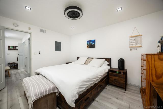 4380 Temecula St, San Diego CA: https://media.crmls.org/mediaz/256fc4d4-bbfe-4eb7-b20d-df75310c3b9a.jpg