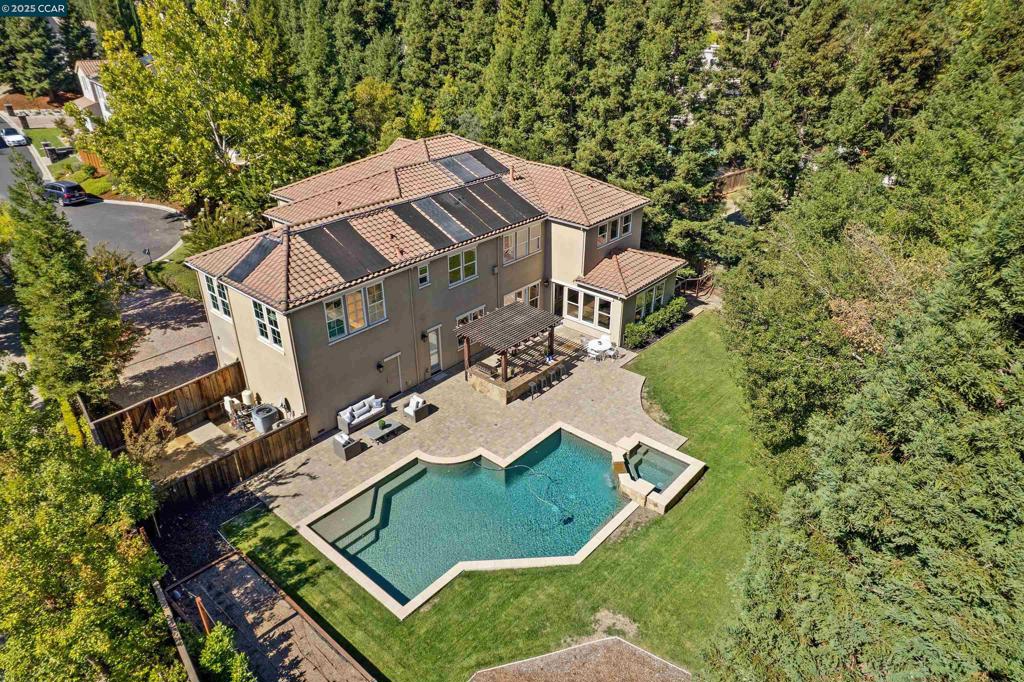 77 Pleasant Knoll Ct