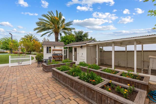 2574 Muirfields Drive, Carlsbad CA: https://media.crmls.org/mediaz/257006d6-ccd4-4e4e-aca9-59273997e3df.jpg