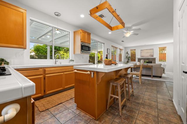 Detail Gallery Image 12 of 46 For 2273 Masters Rd, Carlsbad,  CA 92008 - 4 Beds | 3 Baths