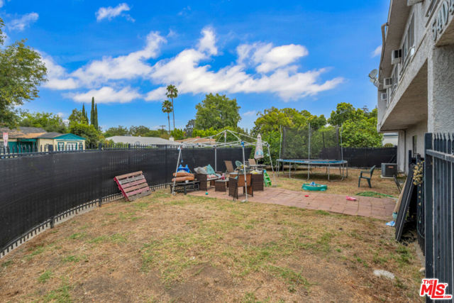 5404 Gentry Avenue photo 5