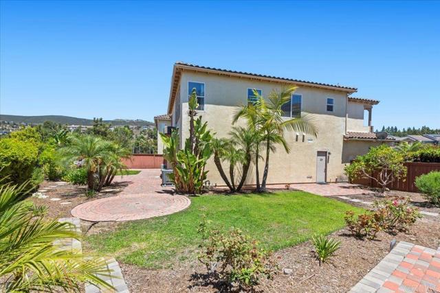 1560 Eden Court, San Marcos CA: https://media.crmls.org/mediaz/25746bc5-7fad-464b-91f6-0cfedfd321fa.jpg