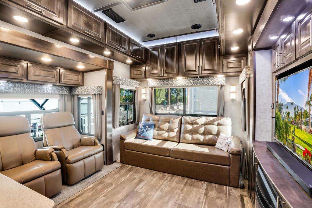 MLS #219138437PS image #3