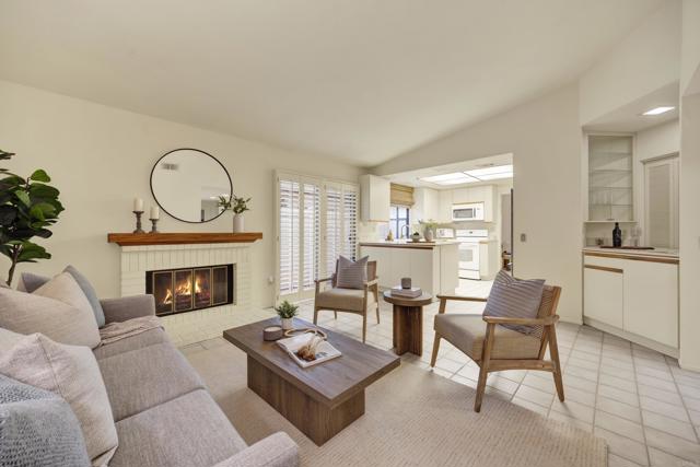 Detail Gallery Image 5 of 22 For 13025 Avenida Marbella, San Diego,  CA 92128 - 2 Beds | 2 Baths