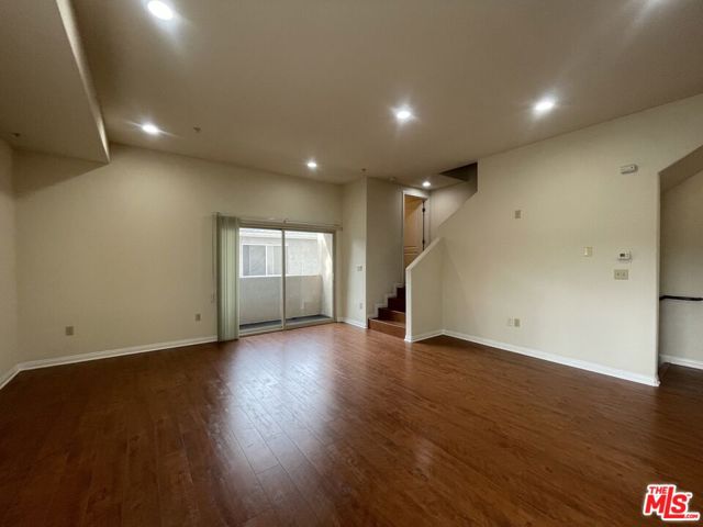15024 Magnolia Boulevard, Sherman Oaks CA: https://media.crmls.org/mediaz/25762151-9cfc-4cf4-8500-d2791a11b42b.jpg